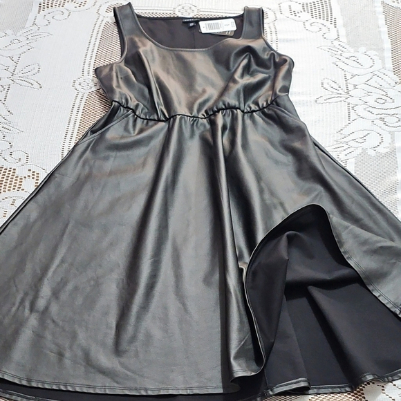 NWT Torrid Black Sleeveless PU Leather Dress Size 10 - Picture 5 of 11